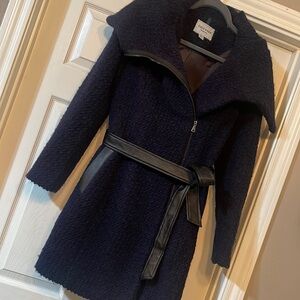 Cole Haan Winter dress coat. Versatile collar that is stunning on!!!